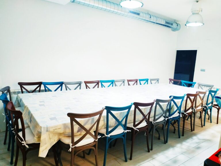 comedor scaled 1 768x576